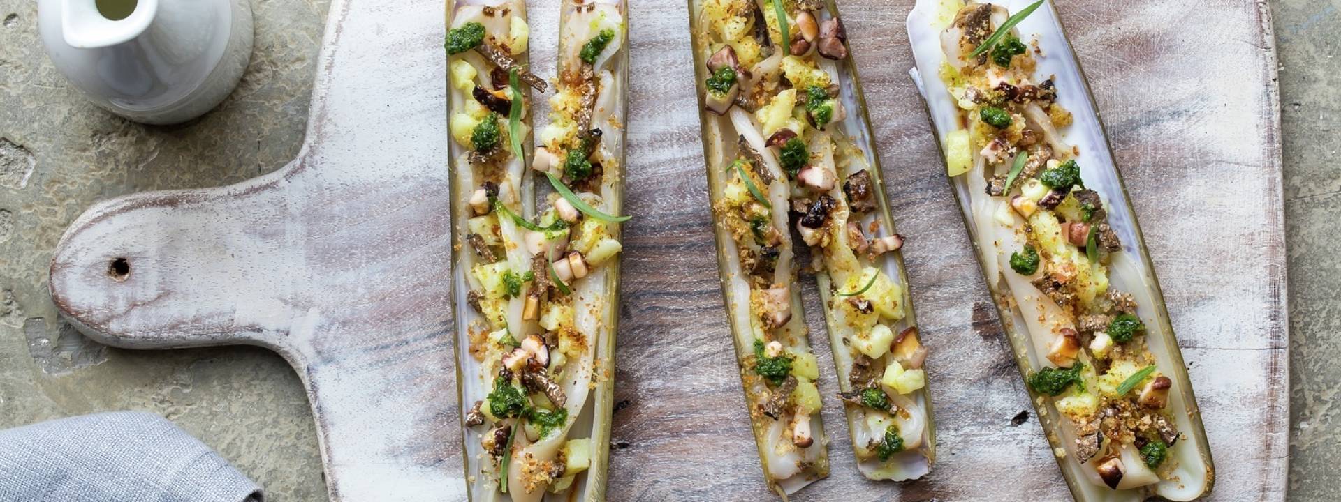 vb712792 Razor clams gratinated potatoes salsa verde Black Truffle 9 