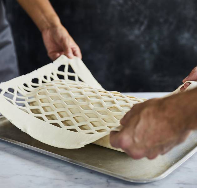 GRA Beef Wellington masterclass Pastry lattice assembling 290721 8 pbyv3q